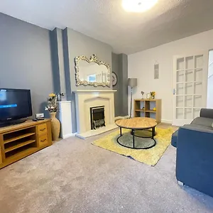 Apartment Wells Road Contractors & Leisure By Leecroft Stays 