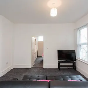 Apartment Cherry - Berry 