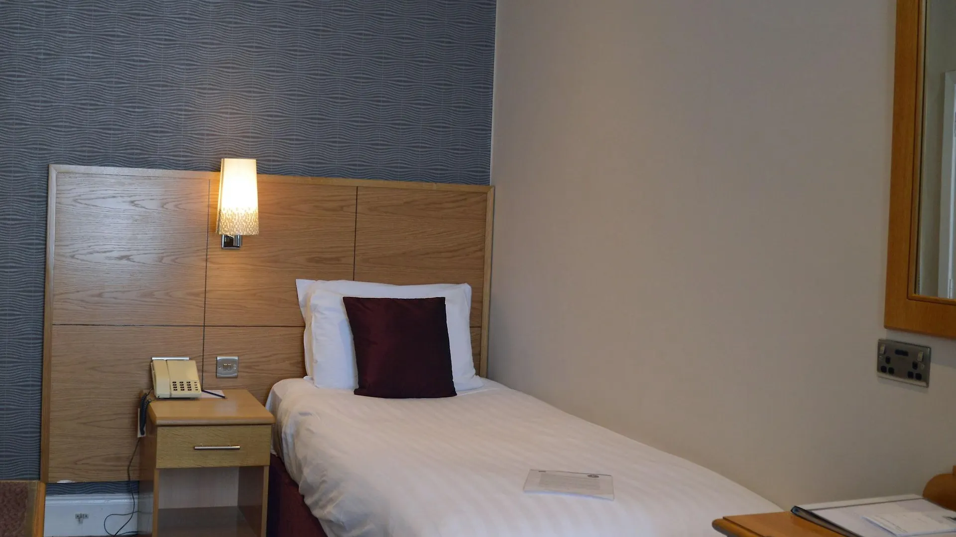 Best Western Kings Manor Эдинбург 3*,