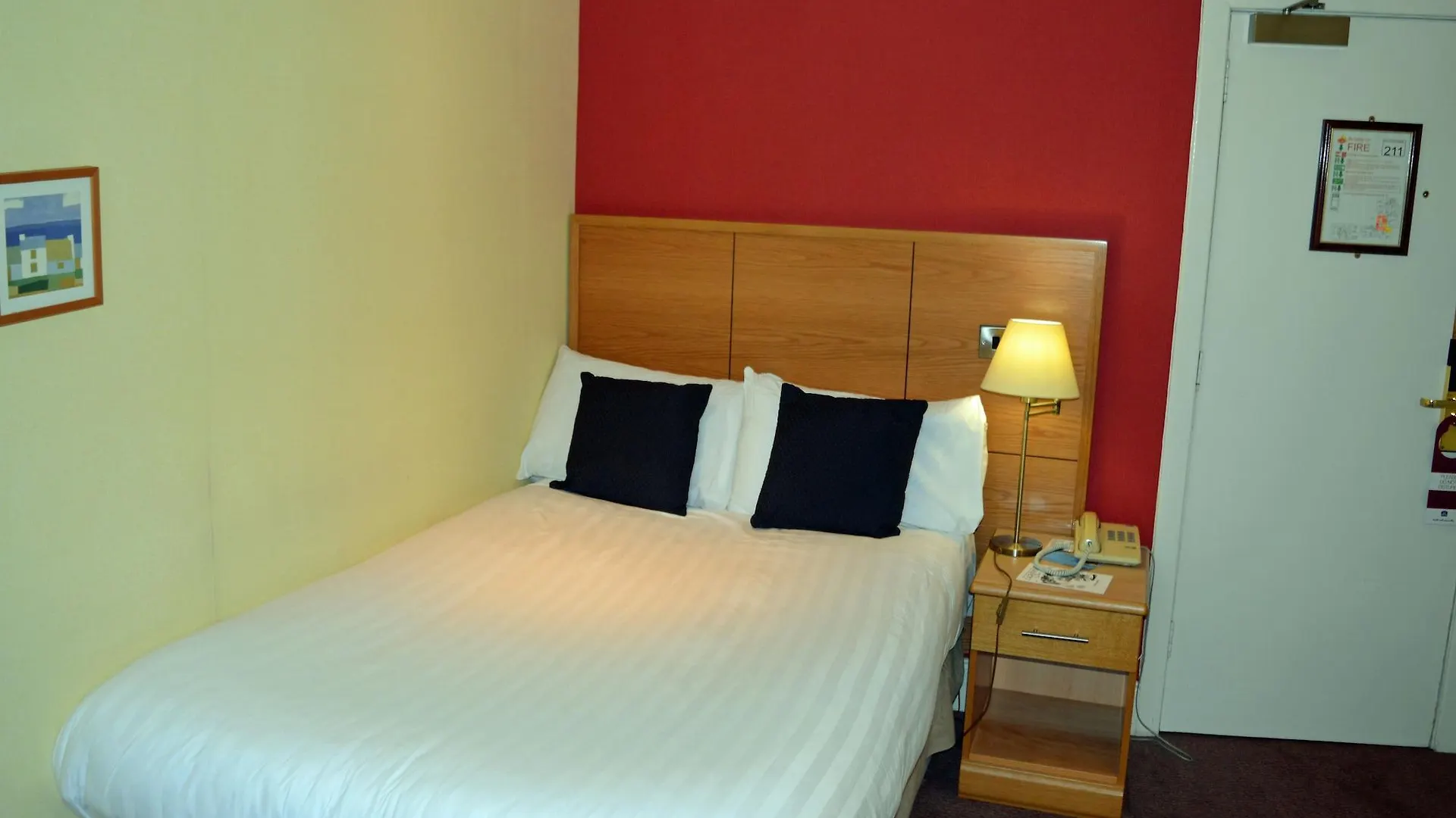 אדינבורו Best Western Kings Manor 3*,