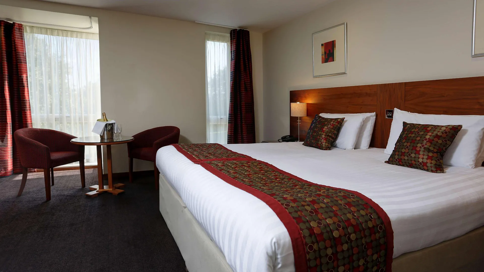 *** מלון אדינבורו Best Western Kings Manor בריטניה
