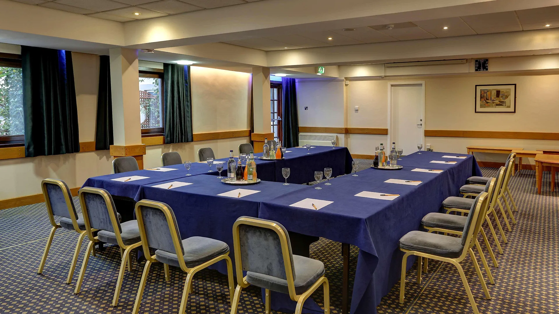 אדינבורו Best Western Kings Manor מלון