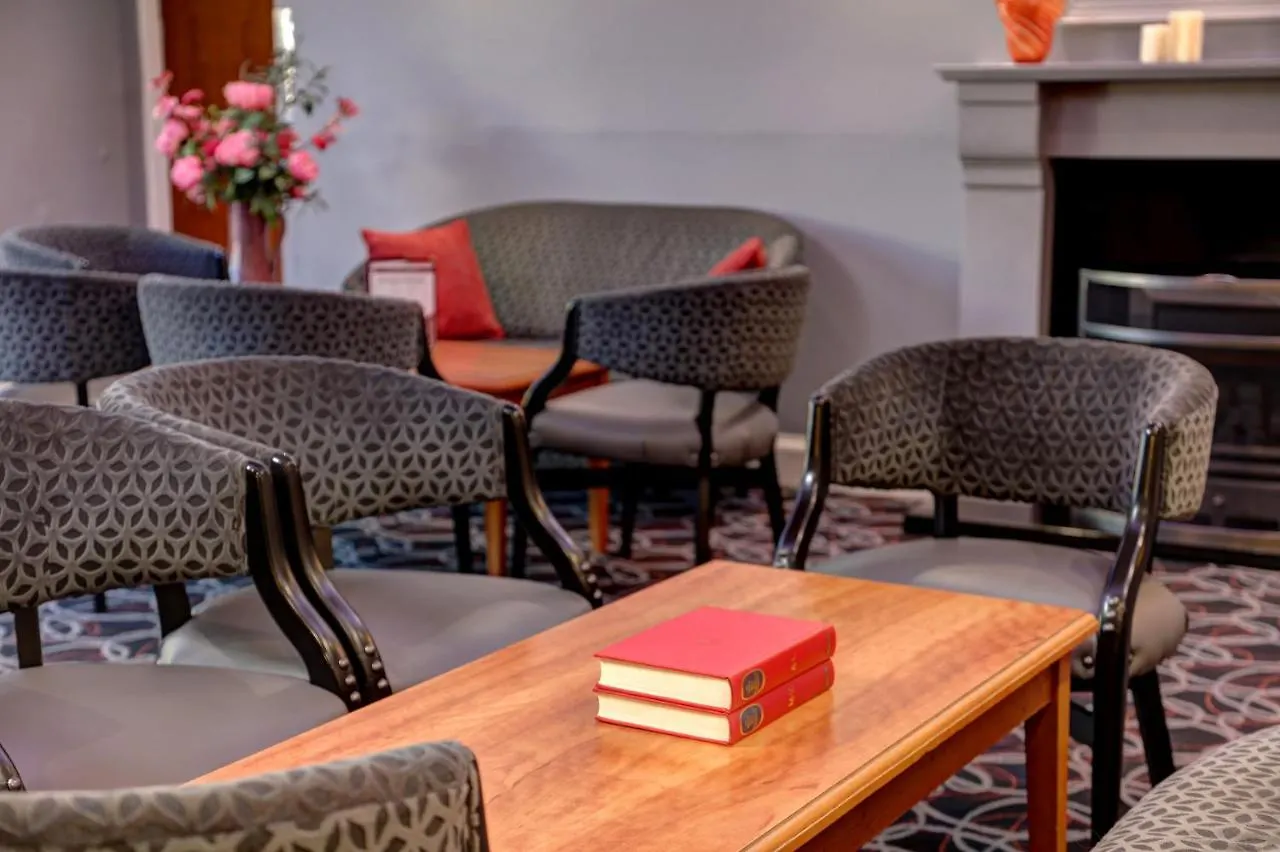 אדינבורו Best Western Kings Manor מלון