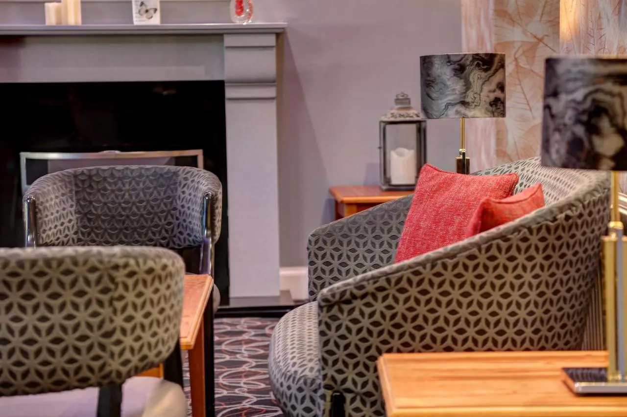 מלון אדינבורו Best Western Kings Manor