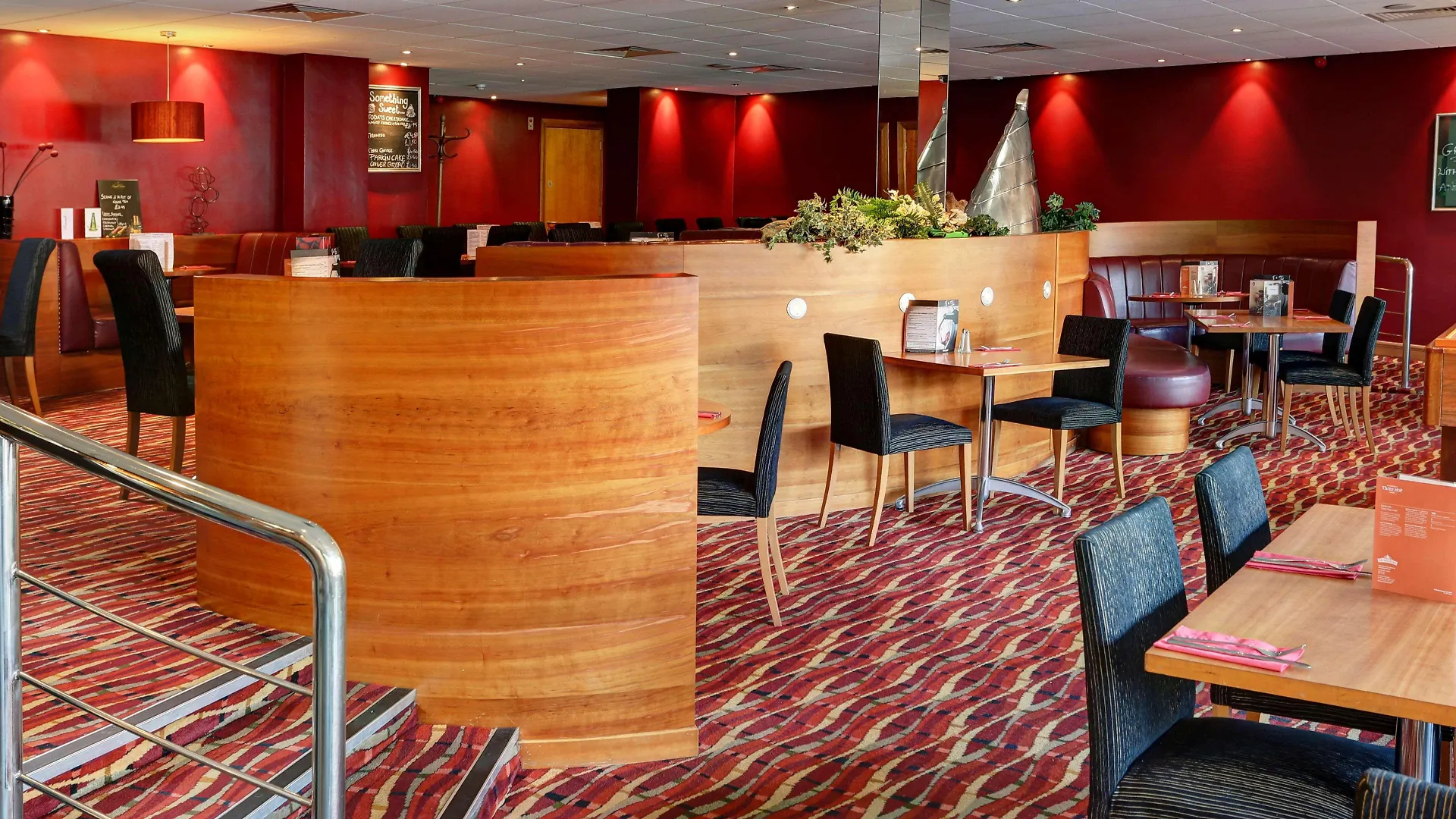 Best Western Kings Manor Edinburgh 3*,